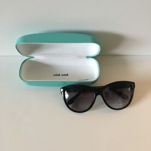 NWT Kate Spade Makayla Sunglasses Black with case.